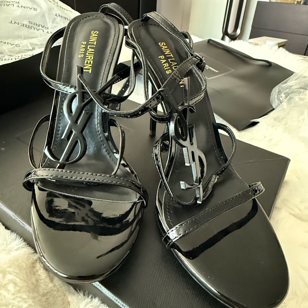 YSL Yves Saint Laurent -Saint Laurent-Cassandra Leather- (Patent Blk)